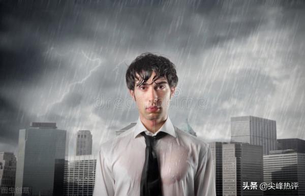 印出來的錢不心疼？美國一年7萬億還不夠用，錢都用在哪了？