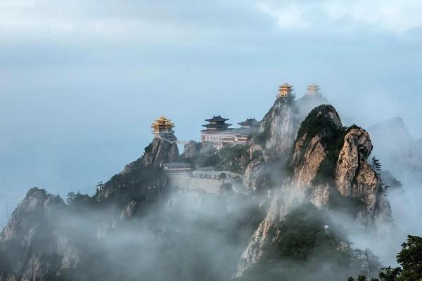 河南一個溶洞景區，上下分五層，落差138米的溶洞