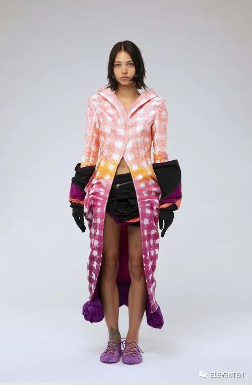 時裝與運動裝顛覆性結合，來自烏克蘭的Masha Popova