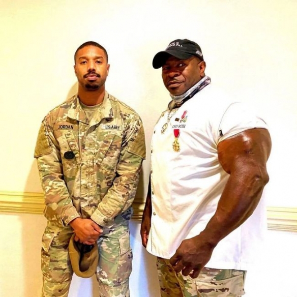 白宮大廚擁有驚人的24寸肱二頭肌！難怪川普喜歡叫外賣