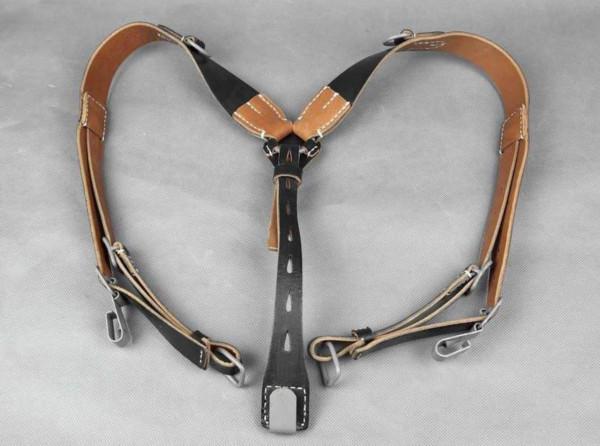 二戰一名普通德軍步兵身上的17種裝備，不愧是當時的最強單兵