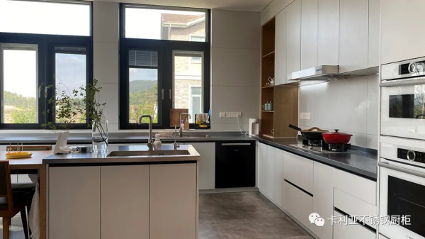 當設計遇上全鋼 | 卡利亞不鏽鋼別墅廚房案例實拍