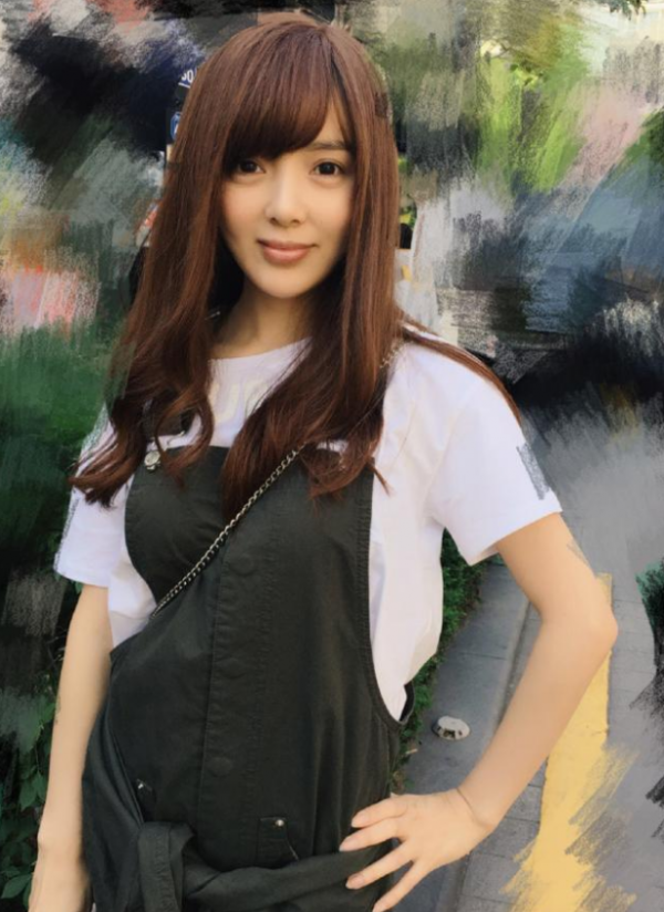 因《少年包青天》的龐飛燕成名,出道後只拍過7部戲,25歲就退圈 因《少年包青天》的龐飛燕成名,出道後只拍過7部戲,25歲就退圈