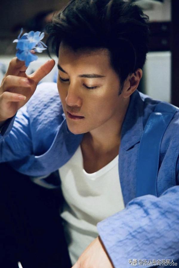 僵硬浮腫，像男芭比，中年男星動臉簡直是“災難現場”