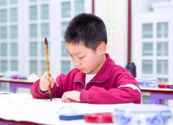 學習書法教會孩子做人