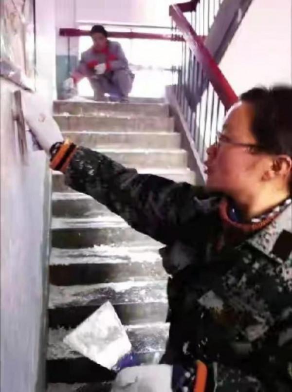 10年過去，拒絕高薪工作，回家當油漆工的北大碩士，後悔了嗎？