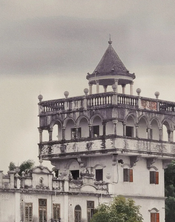 B站9.8分封神之作，拍下正在消失的老房子，看完破防