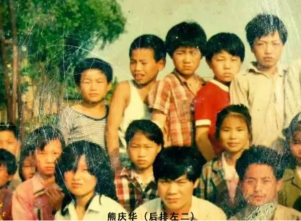 湖北40歲農民畫家一幅畫賣130萬，當初喊他“廢物”的人都改口了