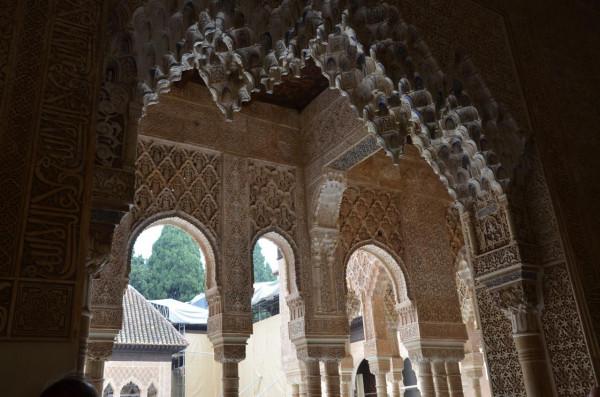 阿爾罕布拉宮之——桃金娘中庭