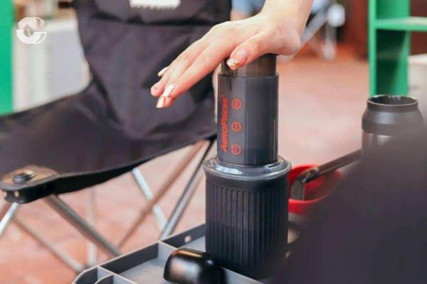 露營咖啡的咖位之爭，掛耳、法壓壺、摩卡壺誰才是露營中的王者？