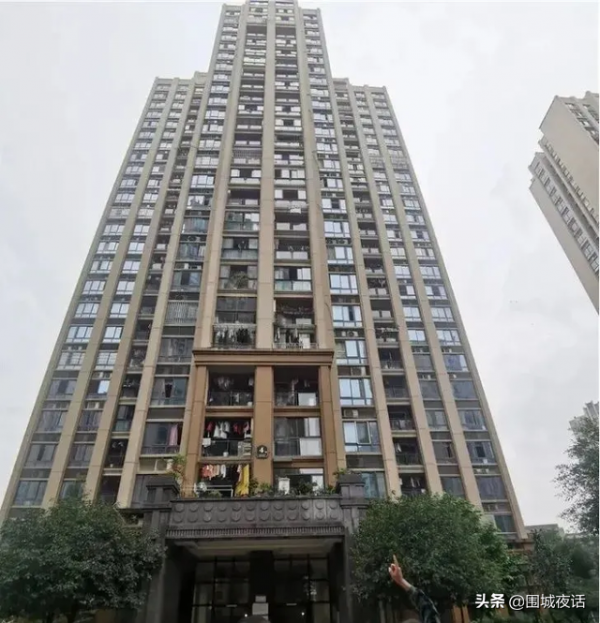 一個苦尋兒子14年，一個殺兒殺女，看兩個父親折射出的不同人性