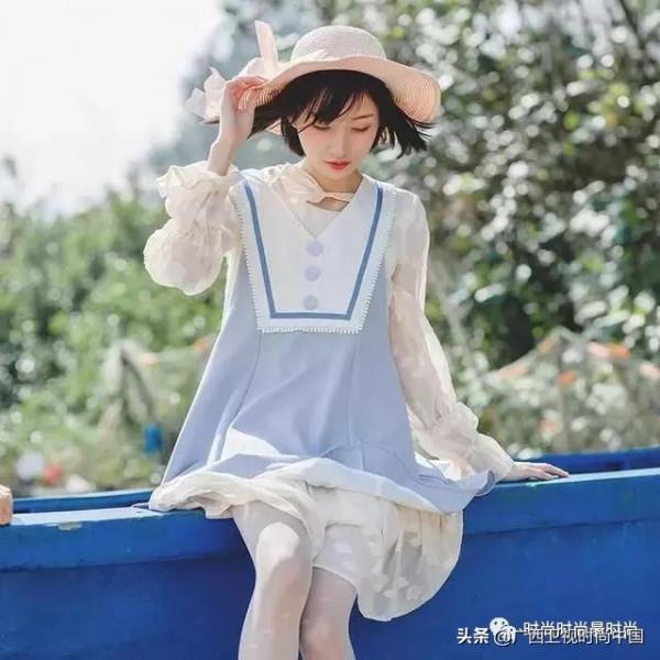 迎面一股海軍風，減齡顯瘦小能手