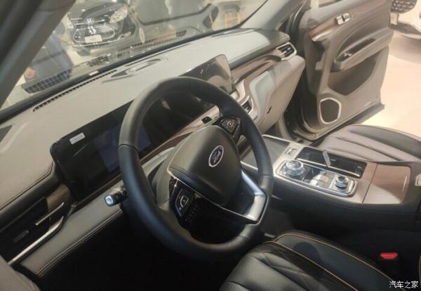 自駕遊首選—福特領裕