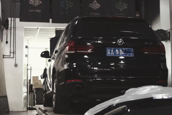 怪獸修車:翻新“車況極差”的二手寶馬X5,見證";美女一手車";復活 怪獸修車:翻新“車況極差”的二手寶馬X5,見證";美女一手車";復活