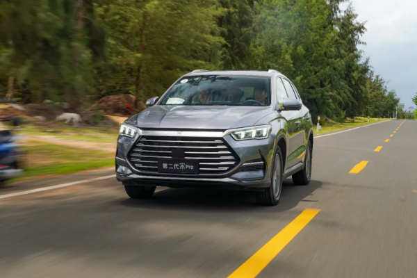 不選哈弗長安就選它!全新發動機超省油,10萬出頭就能買 不選哈弗長安就選它!全新發動機超省油,10萬出頭就能買