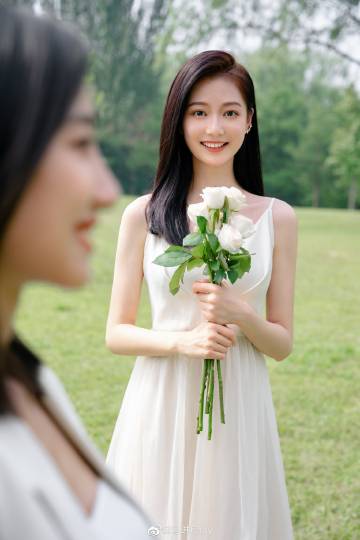 馮琳 未來主持界的新星 人美氣質甜