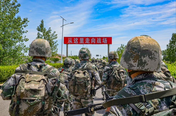 第71集團軍某旅“神炮三連”：炮響靶落再續榮光！