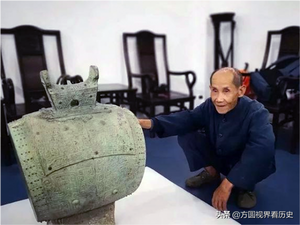 下地幹活挖到商代銅鼓,無私上交,獎勵豐厚 下地幹活挖到商代銅鼓,無私上交,獎勵豐厚