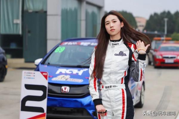 95後美女車手成長記 彭依雯駕駛寶馬M4衝上GIC最速榜