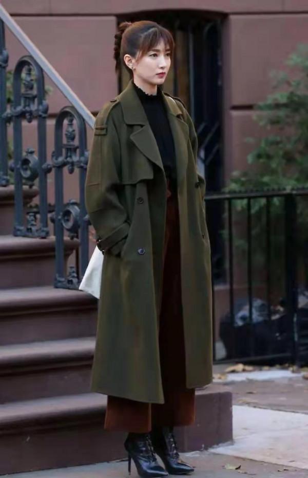 楊冪同款軍大衣時尚穿搭,高圓圓甜美,江疏影高冷,劉雯輕鬆駕馭 楊冪同款軍大衣時尚穿搭,高圓圓甜美,江疏影高冷,劉雯輕鬆駕馭