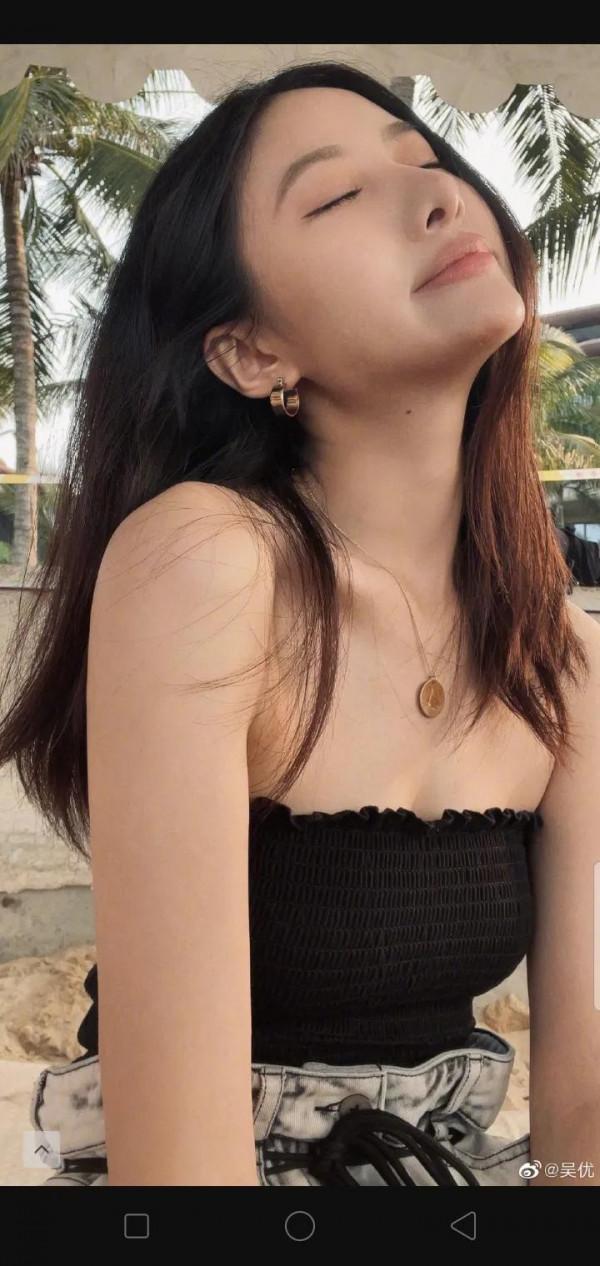 辛芷蕾吳優美圖