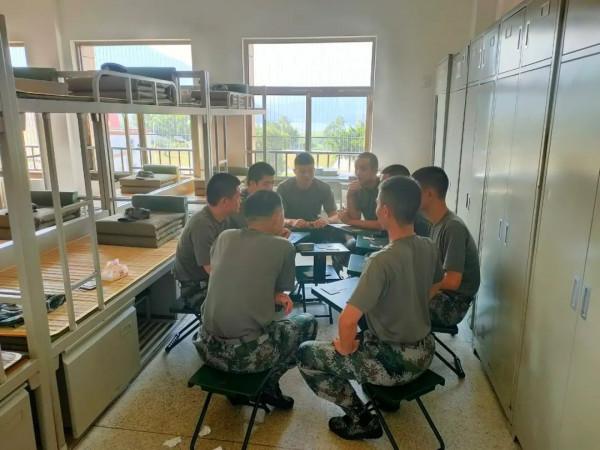 新兵入營已10天,他們表現怎麼樣? 新兵入營已10天,他們表現怎麼樣?