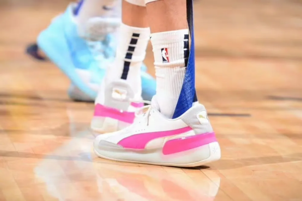 在顏值面前,配置和效能原來這麼不堪一擊嗎? 在顏值面前,配置和效能原來這麼不堪一擊嗎?