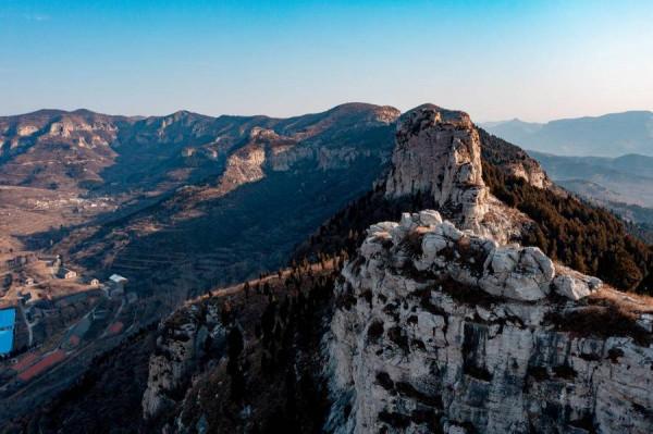 再探通明山，尋找傳說中的天然石像，這次發現更多石像，太神奇了