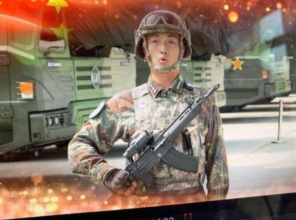 為什麼總感覺美國大兵在戰爭時候都愛戴著墨鏡打仗,耍酷的嗎? 為什麼總感覺美國大兵在戰爭時候都愛戴著墨鏡打仗,耍酷的嗎?