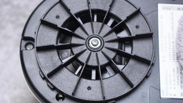 一鍵智慧擦窗，淨享簡單生活，玻妞188擦窗機器人