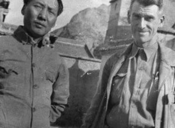 美軍上將猛揍日軍,被誇“戰術大師”,他坦然回覆:八路軍教得好 美軍上將猛揍日軍,被誇“戰術大師”,他坦然回覆:八路軍教得好