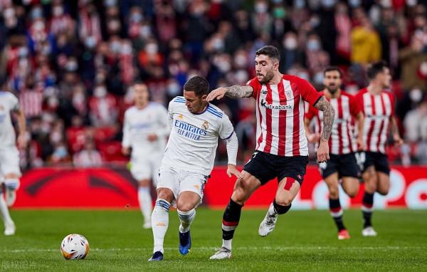 西甲-本澤馬開場閃擊三分鐘兩球 皇馬2-1力克畢巴 11輪不敗8分領跑