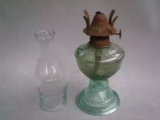 80年代常用的6種老物件，有的已經消失了，還認得幾種滿滿的回憶