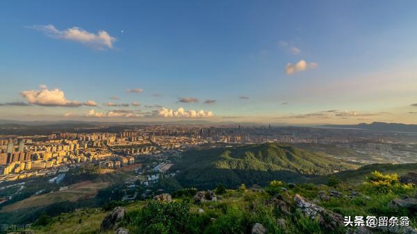 雲南的四個中心城市，昆明國際城市、曲靖副中心、楚雄和蒙自