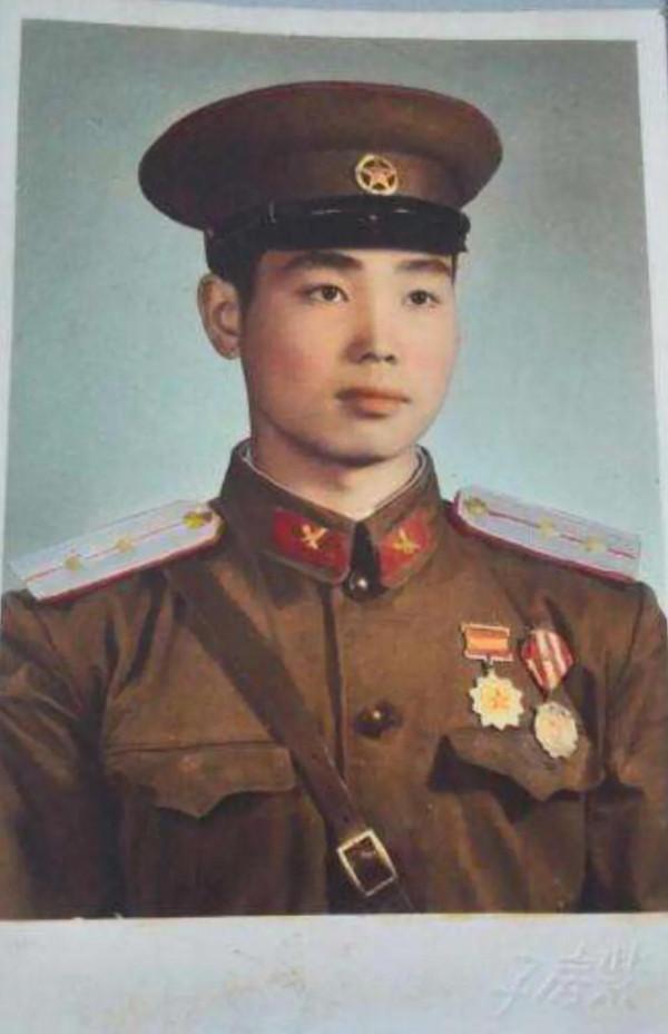 建國初期的共和國軍人：一組上色老照片，重溫那段激情燃燒的歲月