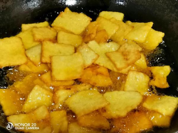 剩米飯倒掉可惜，教你做休閒小零食，麻辣酥脆，無任何新增劑 放心