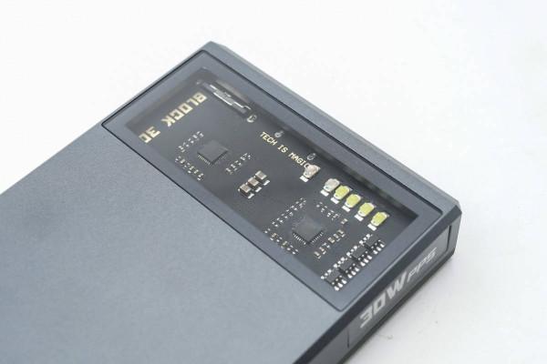 賽博朋克風滿滿,炫酷抓眼,TEGIC 30W冰格移動電源評測 賽博朋克風滿滿,炫酷抓眼,TEGIC 30W冰格移動電源評測