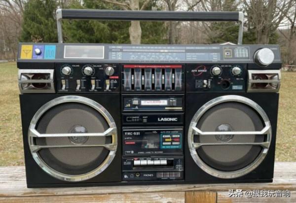 美國 Lasonic 80年代推出的復古行動式雙盒式錄音機、收音機TRC-931 美國 Lasonic 80年代推出的復古行動式雙盒式錄音機、收音機TRC-931