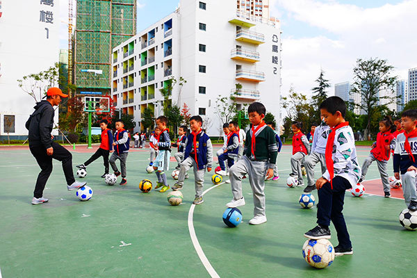 雙減“後首個新學期 雲南的學校有”減“又有”增