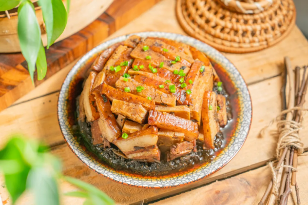 過節餐桌必備的這道硬菜，研究了超省心的新做法，學會特有排面