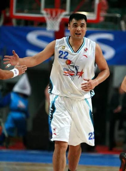 CBA福建隊球衣和球衣背後的那些人、那些事(一)“戰神”劉玉棟 CBA福建隊球衣和球衣背後的那些人、那些事(一)“戰神”劉玉棟