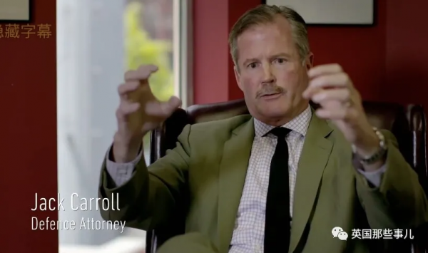 她用高跟鞋連扎25下將男友殺死，然而她卻有完全不同的說法