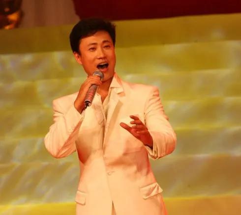 耿為華:離婚那天和女兒抱頭痛哭,52歲依舊單身 耿為華:離婚那天和女兒抱頭痛哭,52歲依舊單身