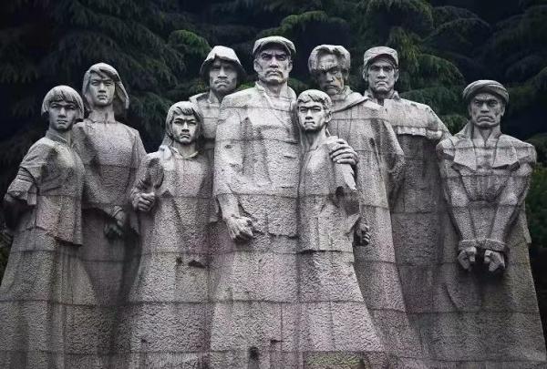 殘忍的敵人連捅她8刀，腸子流了一地，寧死不屈的女英雄崔蘭仙