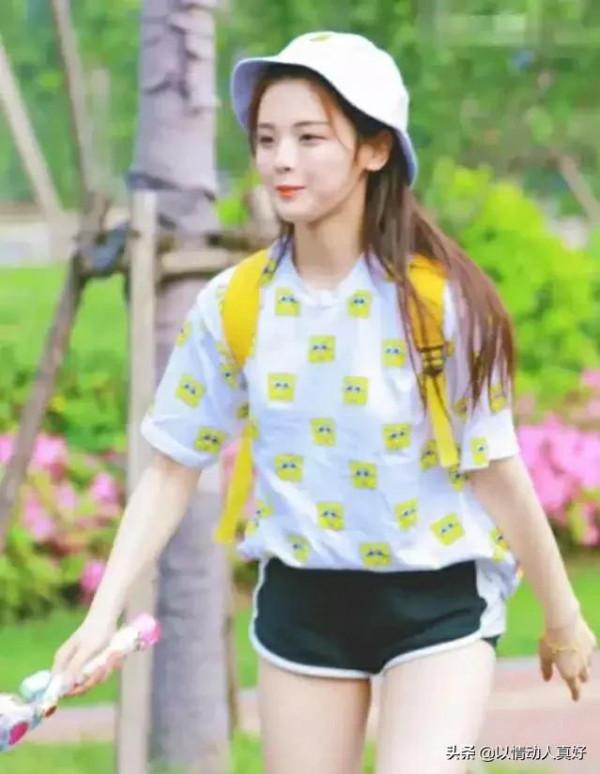 楊家3大美人中的楊超越：初中文化，21歲成中國頂流女星身價過億