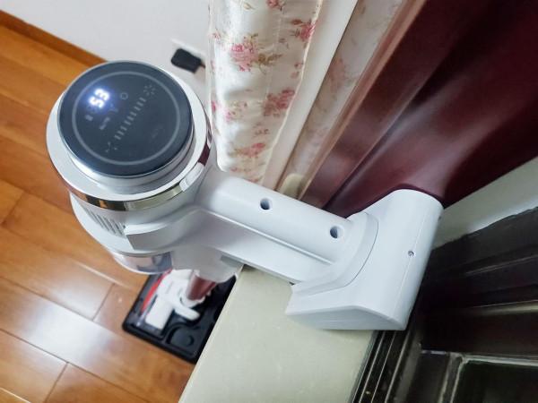 該來個大掃除了，看看斐納無線手持家用吸塵器展神力