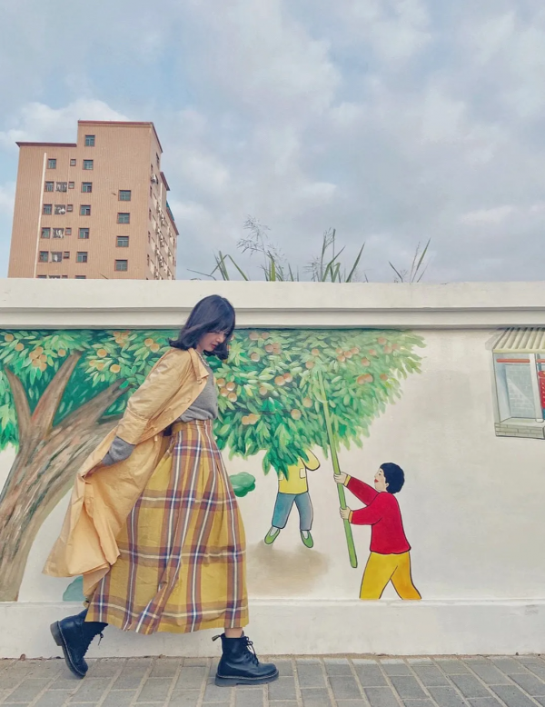 素人模板丨傘裙和這些鞋搭配,比高跟鞋還好看 素人模板丨傘裙和這些鞋搭配,比高跟鞋還好看