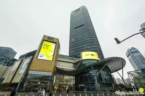 每個奪冠戰隊的背後，都離不開資本的助推！EDG力克DK奪冠，新王背後是不接班的地產富二代