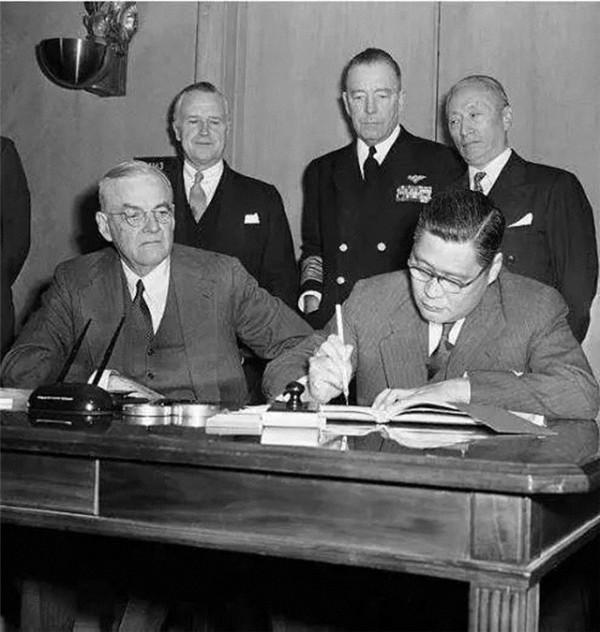 袁永熹和葉公超:丈夫愛上堂妹,她瀟灑離家40年,他晚年孤獨後悔 袁永熹和葉公超:丈夫愛上堂妹,她瀟灑離家40年,他晚年孤獨後悔