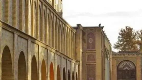 在國際社會硬槓美國的國家，石油儲備豐富，首都的一個宮殿很美